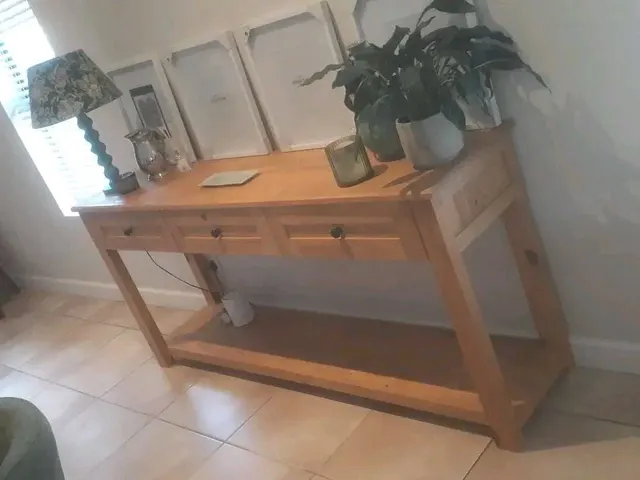 Console table