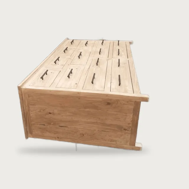 Eleven-drawer chest