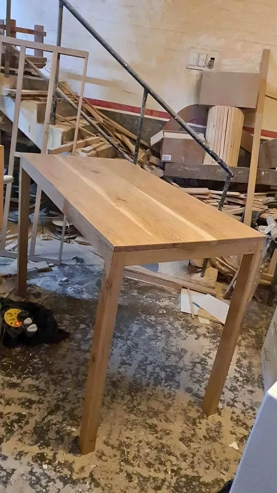 Oak dining table, photo 1