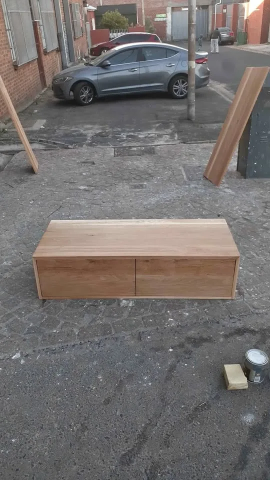 Oak floating vanity, photo 1