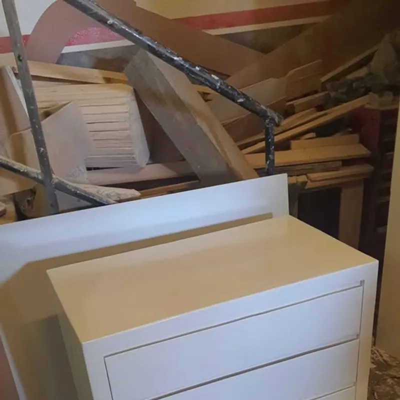 White chest & pedestal